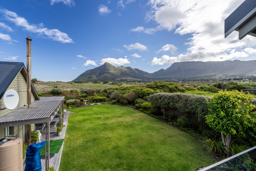 To Let 3 Bedroom Property for Rent in Lake Michelle Western Cape